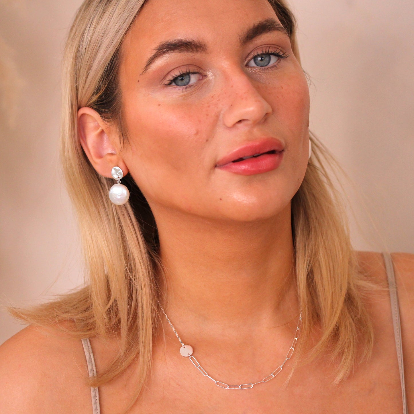 Grandes boucles d'oreilles pendantes en argent sterling avec perles d'eau douce baroques