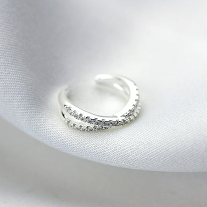 Boucle d'oreille double croix en argent sterling avec zircones cubiques transparents