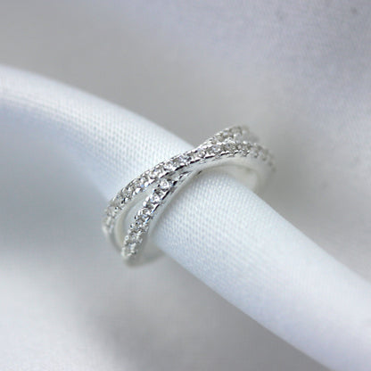 Boucle d'oreille double croix en argent sterling avec zircones cubiques transparents