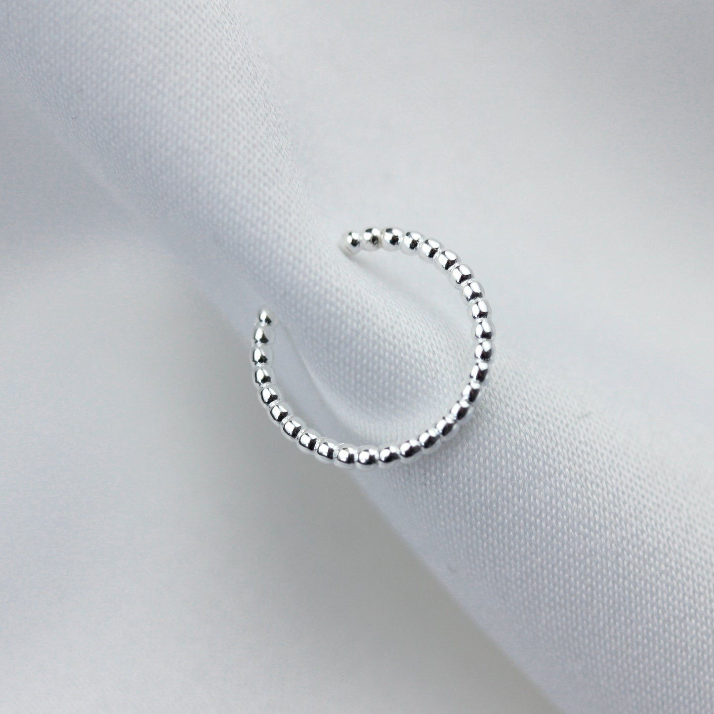 Boucle d'oreille à pompon en argent sterling avec perles