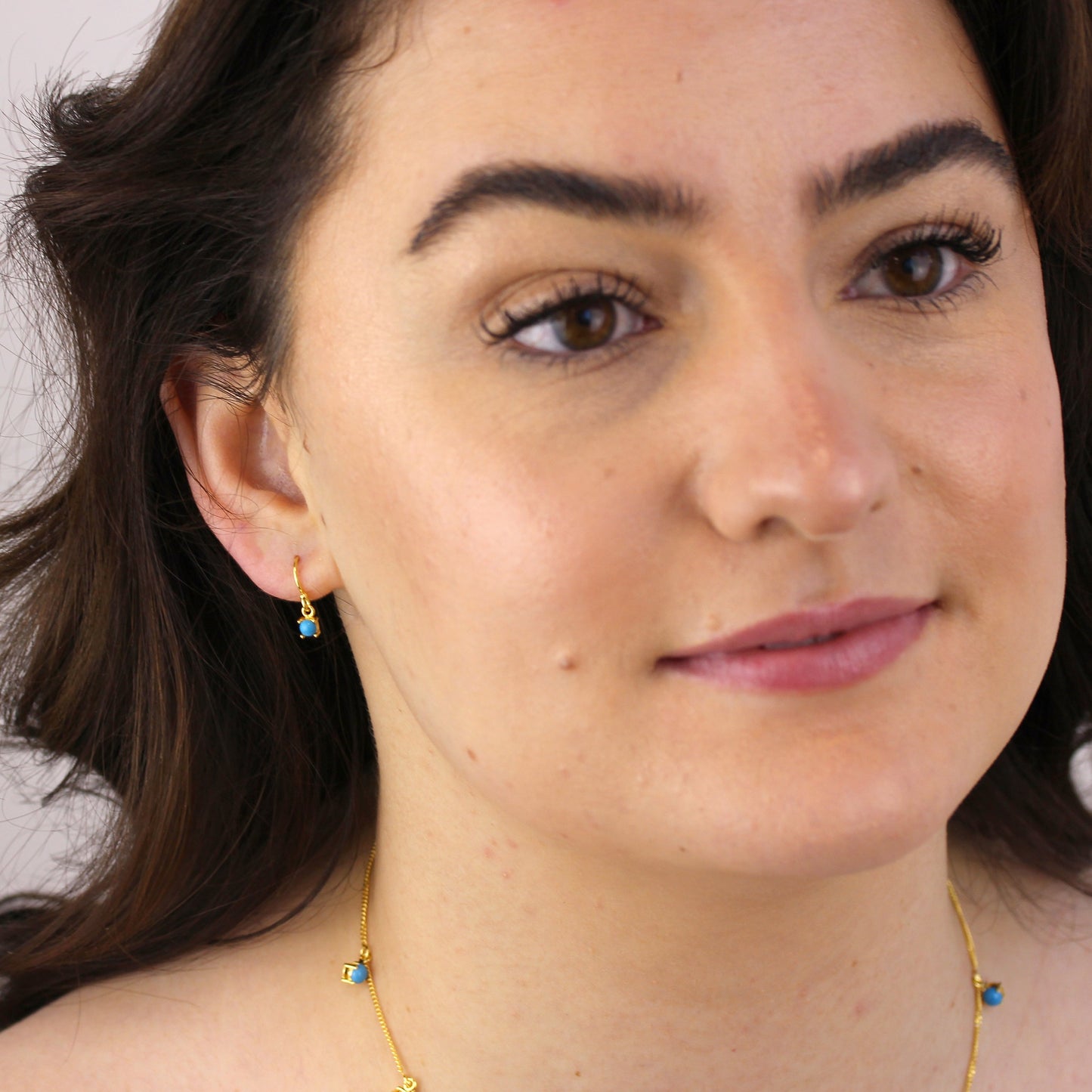 Boucles d'oreilles pendantes en argent sterling plaqué or et turquoise de décembre