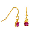 Boucles d'oreilles pendantes July en argent sterling plaqué or et rubis CZ