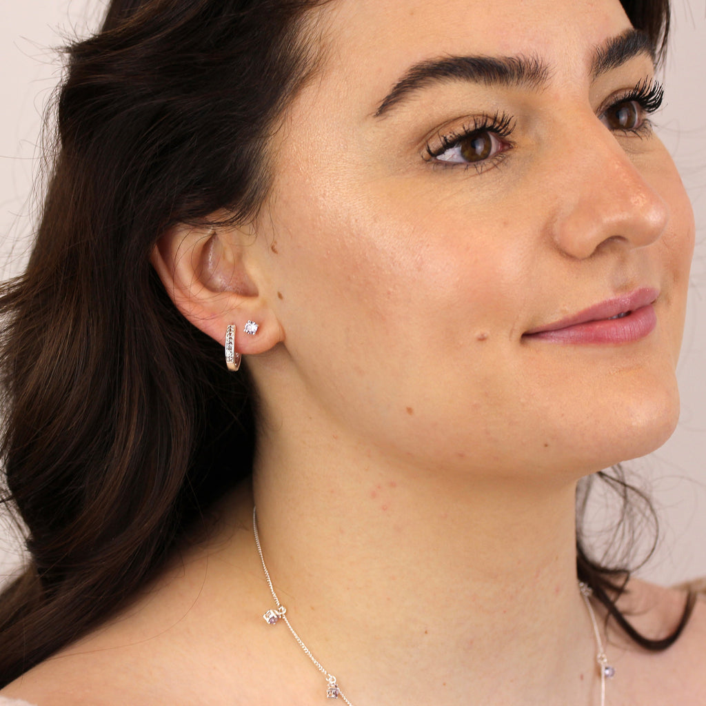 Boucles d'oreilles à tige en argent sterling avec alexandrite et zircone cubique, griffes de juin de 4 mm