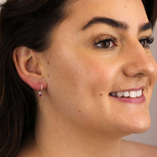 Boucles d'oreilles créoles 12 mm en argent sterling avec rubis et zircone cubique, pierre de naissance de juillet
