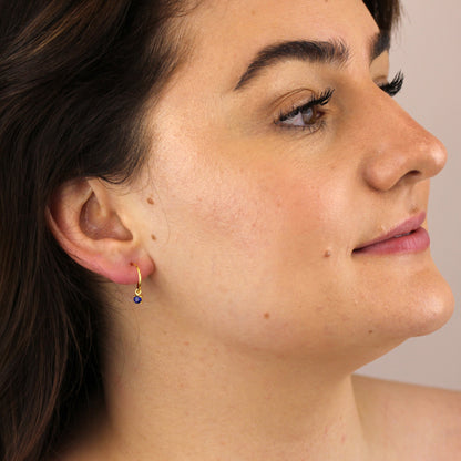 Boucles d'oreilles créoles 12 mm en argent sterling plaqué or avec saphir et zircone cubique