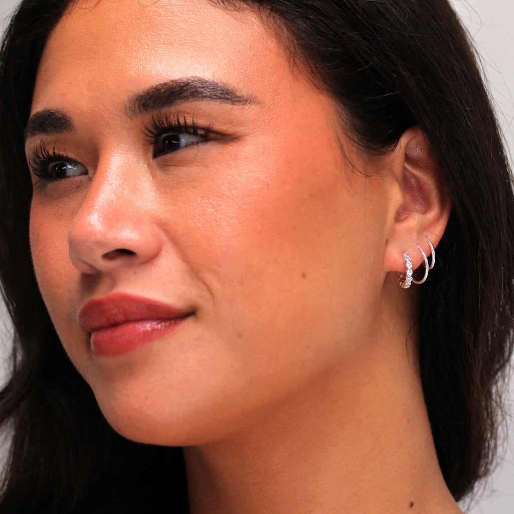 Boucles d'oreilles créoles en argent sterling avec rubis CZ de 13 mm