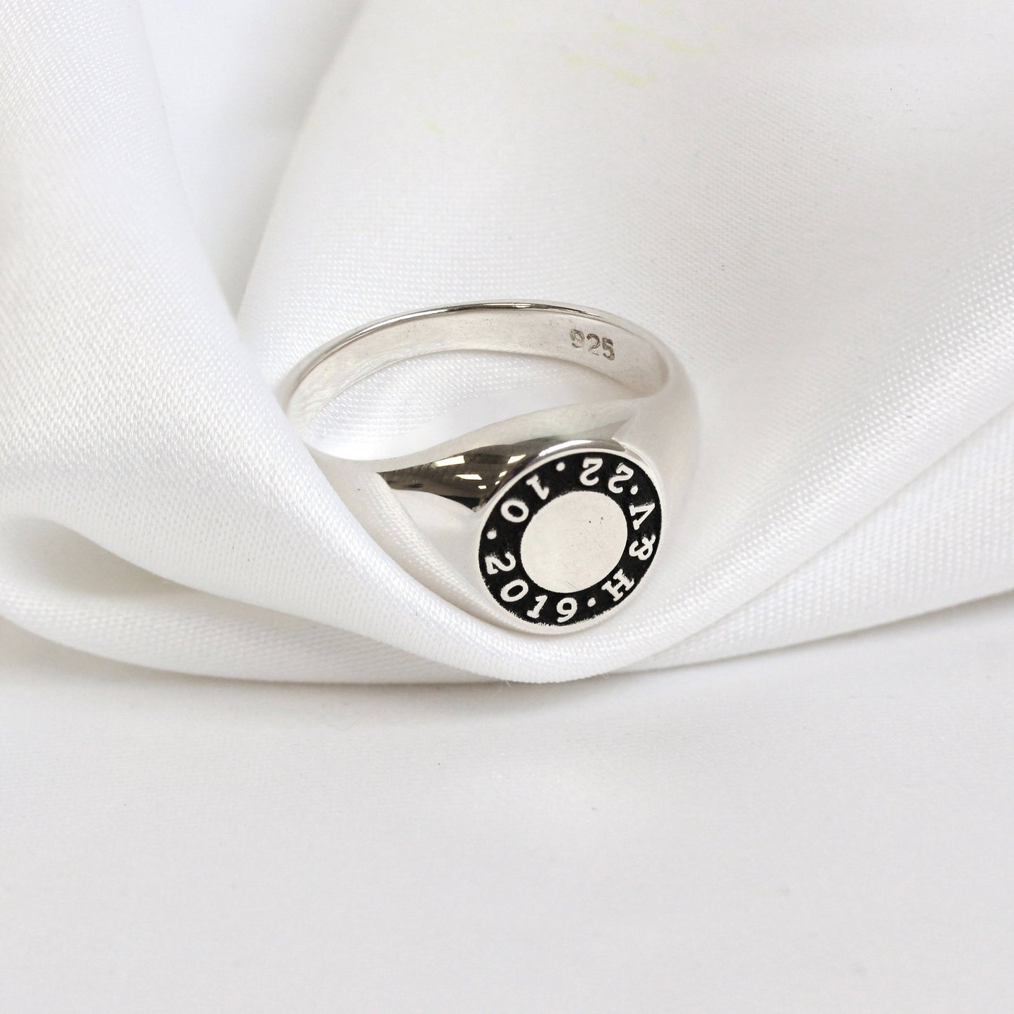 Chevalière en argent sterling sur mesure avec message circulaire J - Z+1