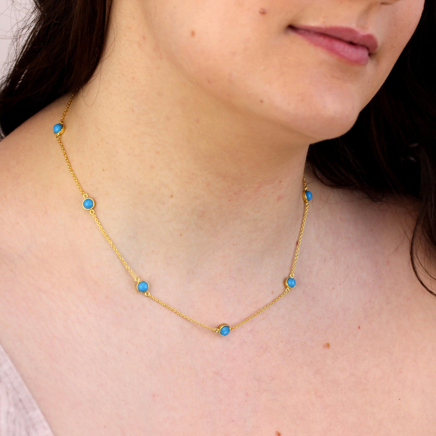 Collier en argent sterling plaqué or avec pierres de naissance multicolores turquoises