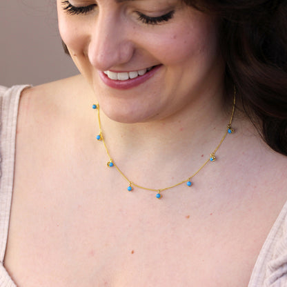 Collier décembre en argent sterling plaqué or avec plusieurs zircones cubiques turquoise