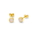 Boucles d'oreilles à tige en argent sterling plaqué or avec opale CZ frottée sur 4 mm