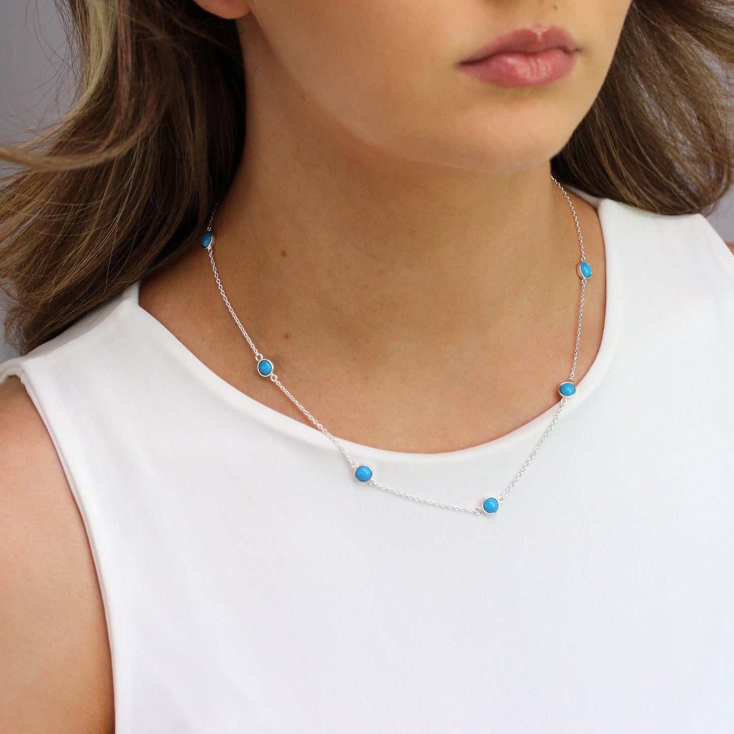 Collier en argent sterling avec plusieurs turquoises frottées, 40,6 cm et 5 cm