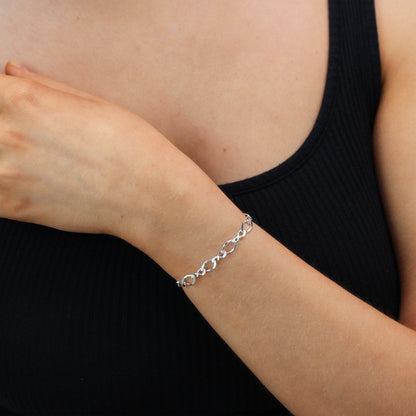 Bracelet à maillons torsadés Figaro en argent sterling de 18 à 21,5 cm