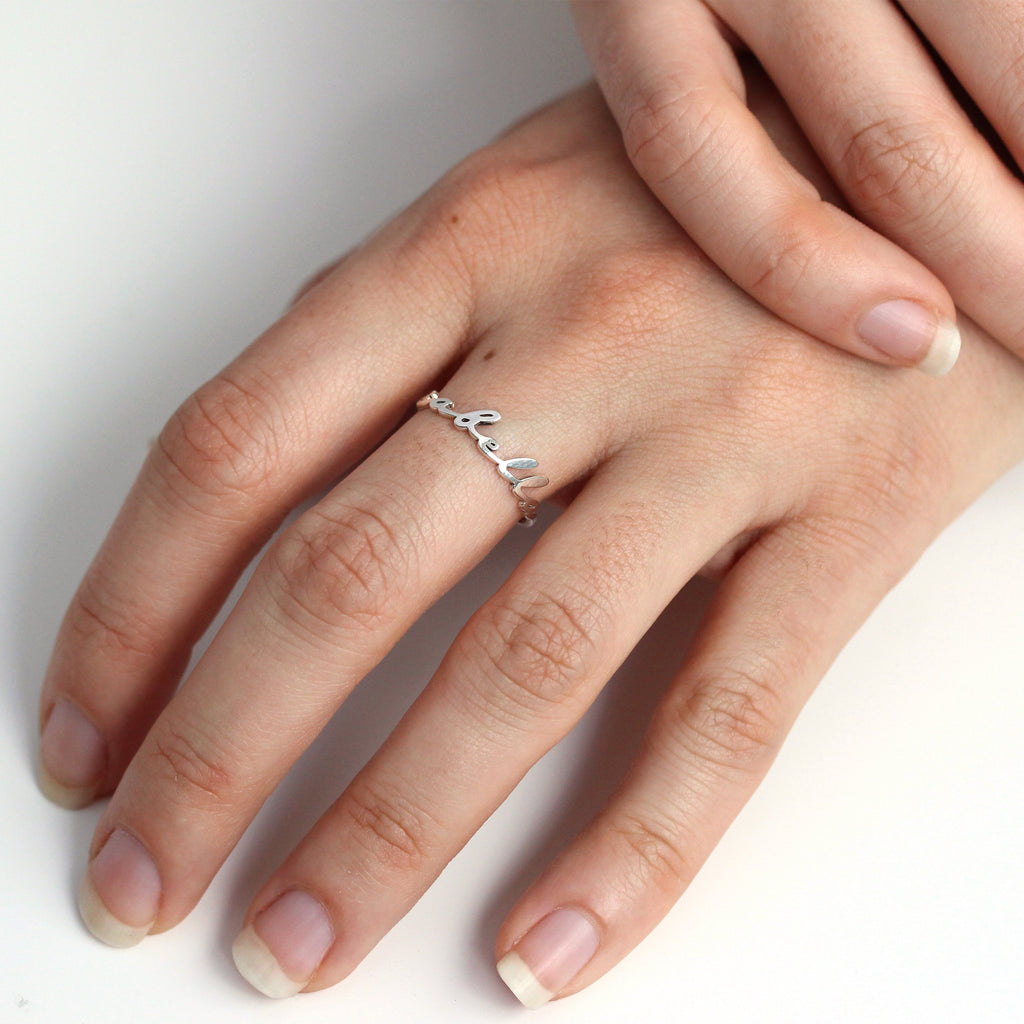 Bague réglable personnalisée en argent sterling avec nom