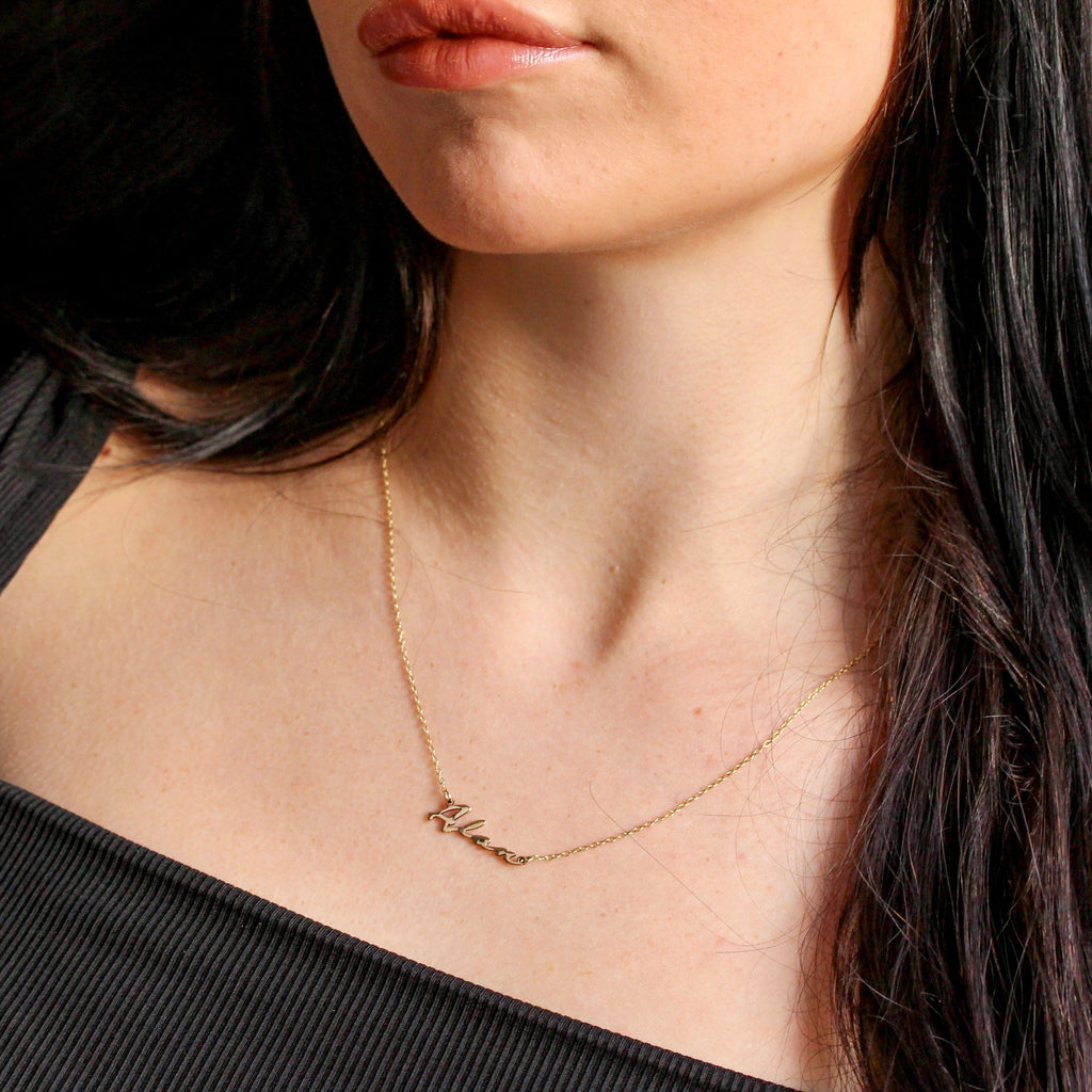 Collier personnalisé avec nom en or 9 carats