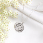 Collier en argent sterling avec fleur de naissance de janvier et étiquette gravable de 13 mm, 35 à 55 cm