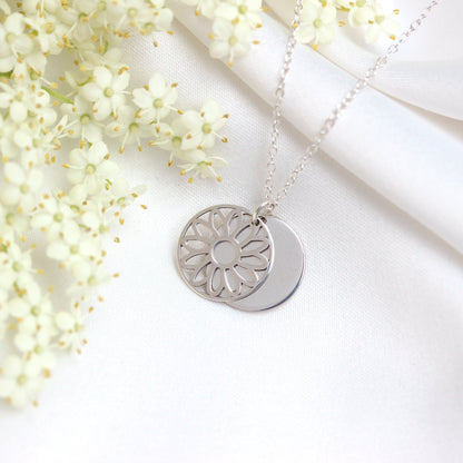 Collier en argent sterling avec fleur de naissance d'avril et étiquette gravable de 13 mm, 14 à 22 pouces