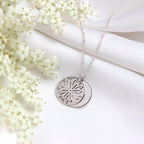 Collier en argent sterling avec fleur de naissance chrysanthème de novembre et étiquette gravable de 13 mm, 35 à 55 cm