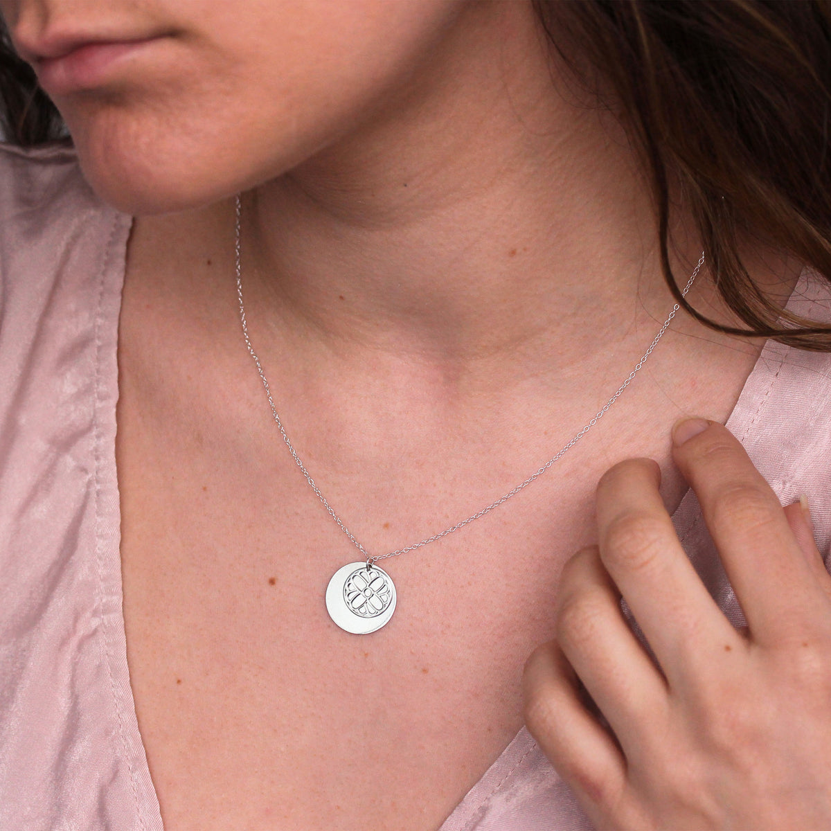 Collier en argent sterling avec fleur de souci et étiquette de 18 mm, 35 à 55 cm