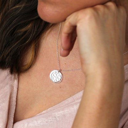 Collier en argent sterling avec fleur de poinsettia et étiquette de 18 mm, 14 à 22 pouces