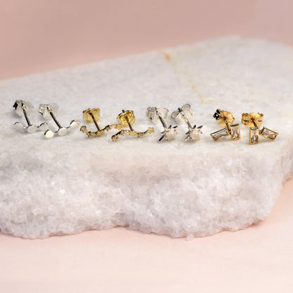 Boucles d'oreilles à tige en or 9 carats et cristaux CZ transparents en forme de chaîne d'étoiles