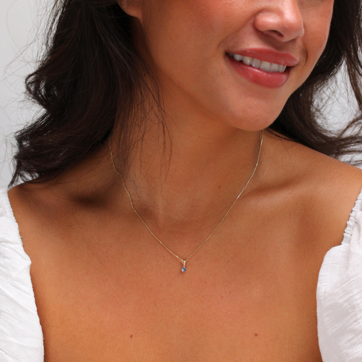 Collier en or 9 carats avec tanzanite ronde de 5 mm et zircone cubique, 40 à 50 cm