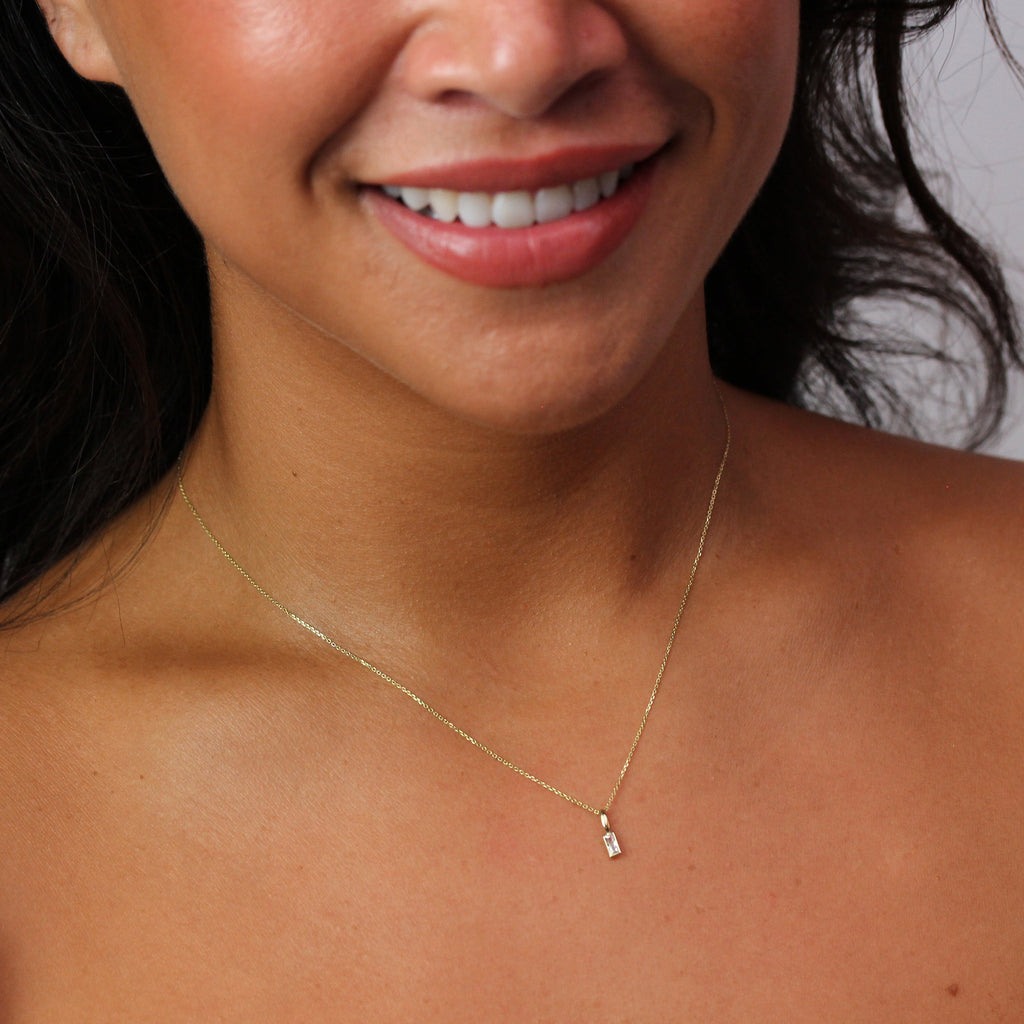 Collier en or 9 carats avec zircones cubiques transparents, taille 40 à 50 cm
