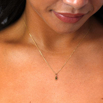 Collier en or 9 carats avec péridot baguette et zircone cubique, 40 à 50 cm
