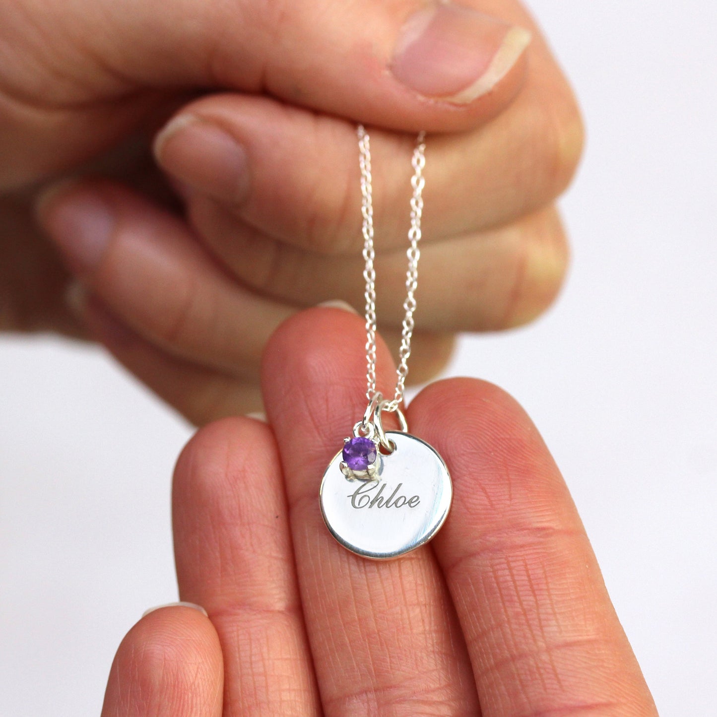 Collier en argent sterling avec pierre de naissance et plaque ronde gravable, 35,6 à 55,9 cm