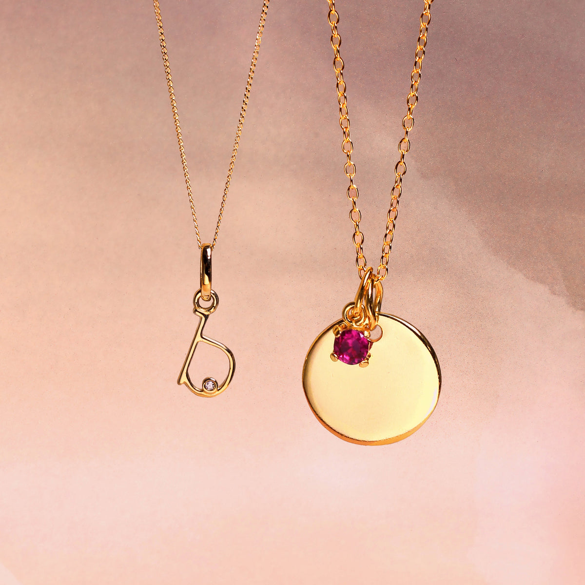 Collier en argent sterling plaqué or avec pierre de naissance CZ et plaque ronde gravable de 40 à 55 cm
