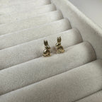 Boucles d'oreilles à tige en or jaune 9 carats Andralok en forme de lapin