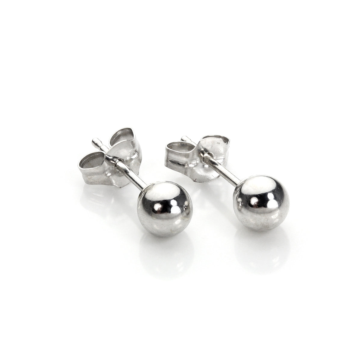 Boucles d'oreilles à tige en or blanc 9 carats de 3 mm à 7 mm