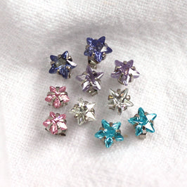 Boucles d'oreilles à tige en or blanc 9 carats, étoile de 6 mm