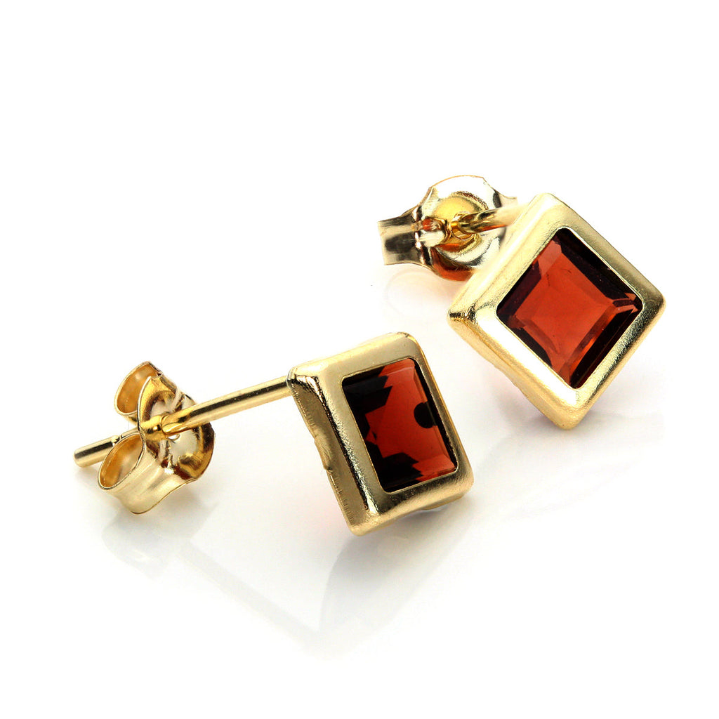 Boucles d'oreilles à tige en or jaune 9 carats avec pierres précieuses de 5 mm