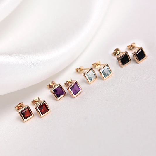 Boucles d'oreilles à tige en or jaune 9 carats avec pierres précieuses de 5 mm