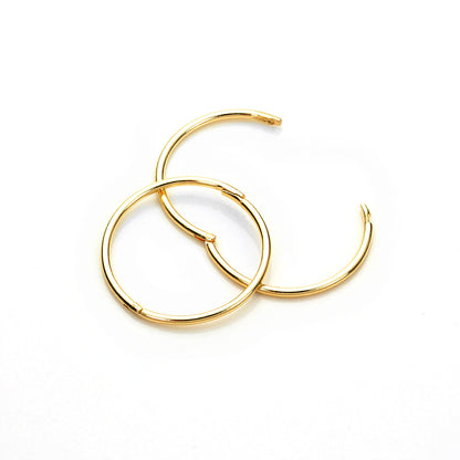 Boucles d'oreilles créoles en or jaune 9 carats