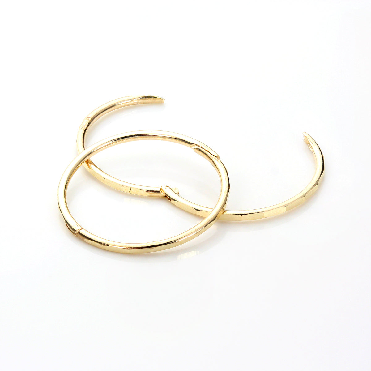 Boucles d'oreilles créoles en or jaune 9 carats