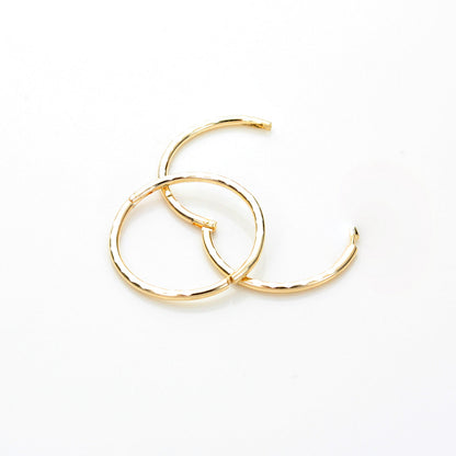 Boucles d'oreilles créoles articulées en or jaune 9 carats avec diamants taillés