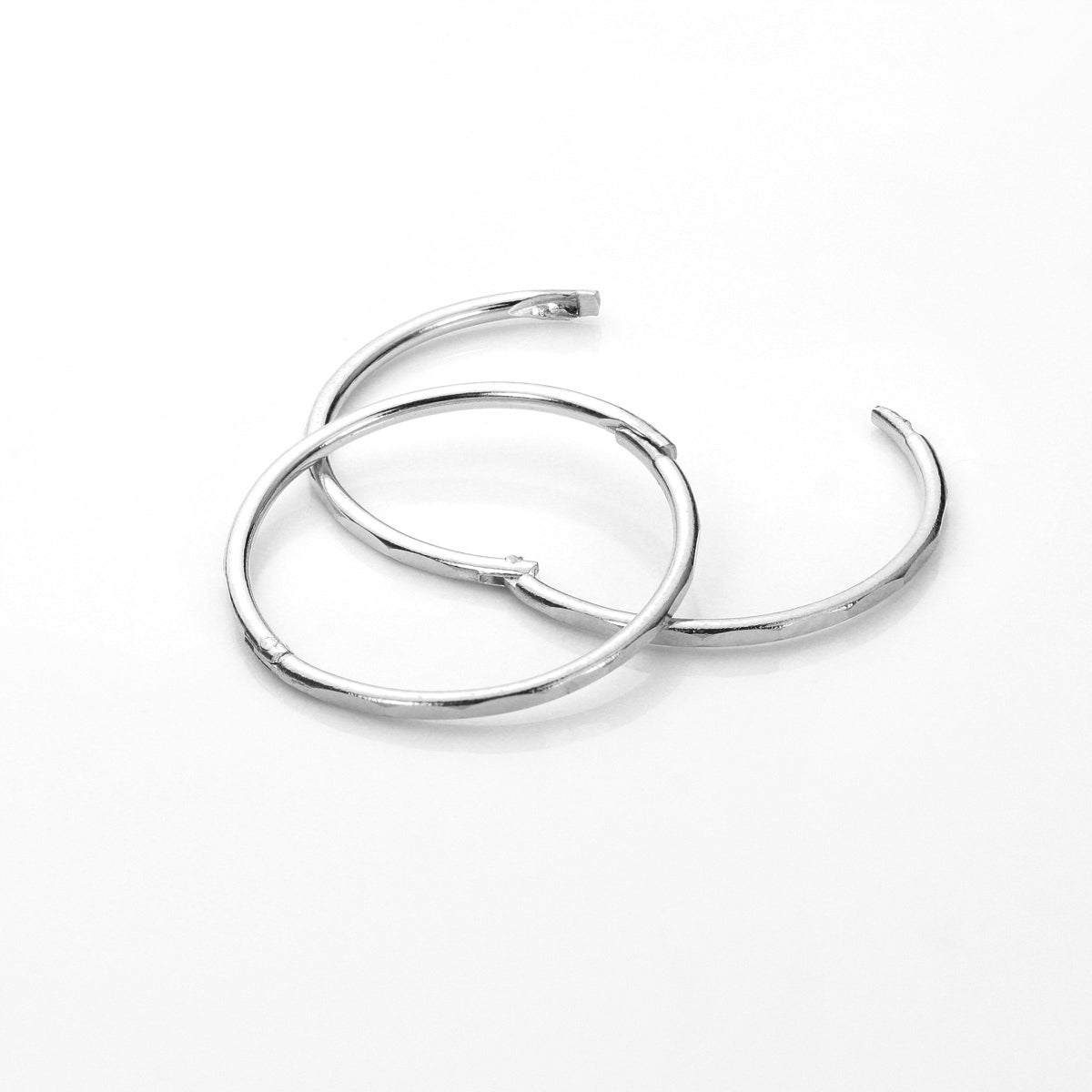 Boucles d'oreilles créoles à charnière en argent sterling