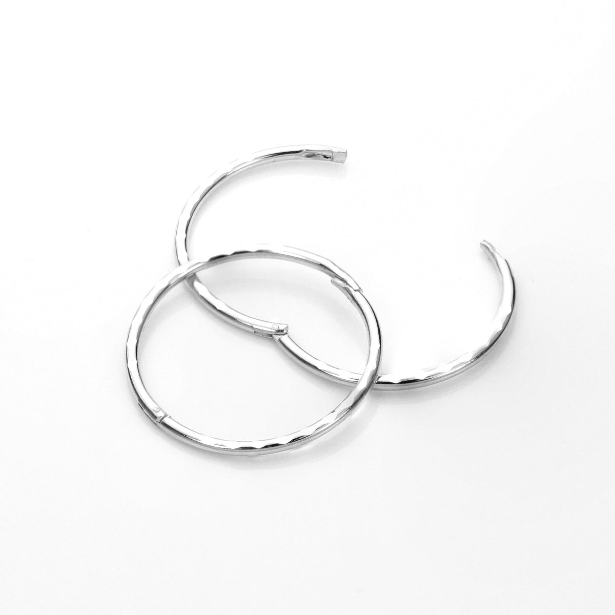 Boucles d'oreilles créoles à charnière en argent sterling