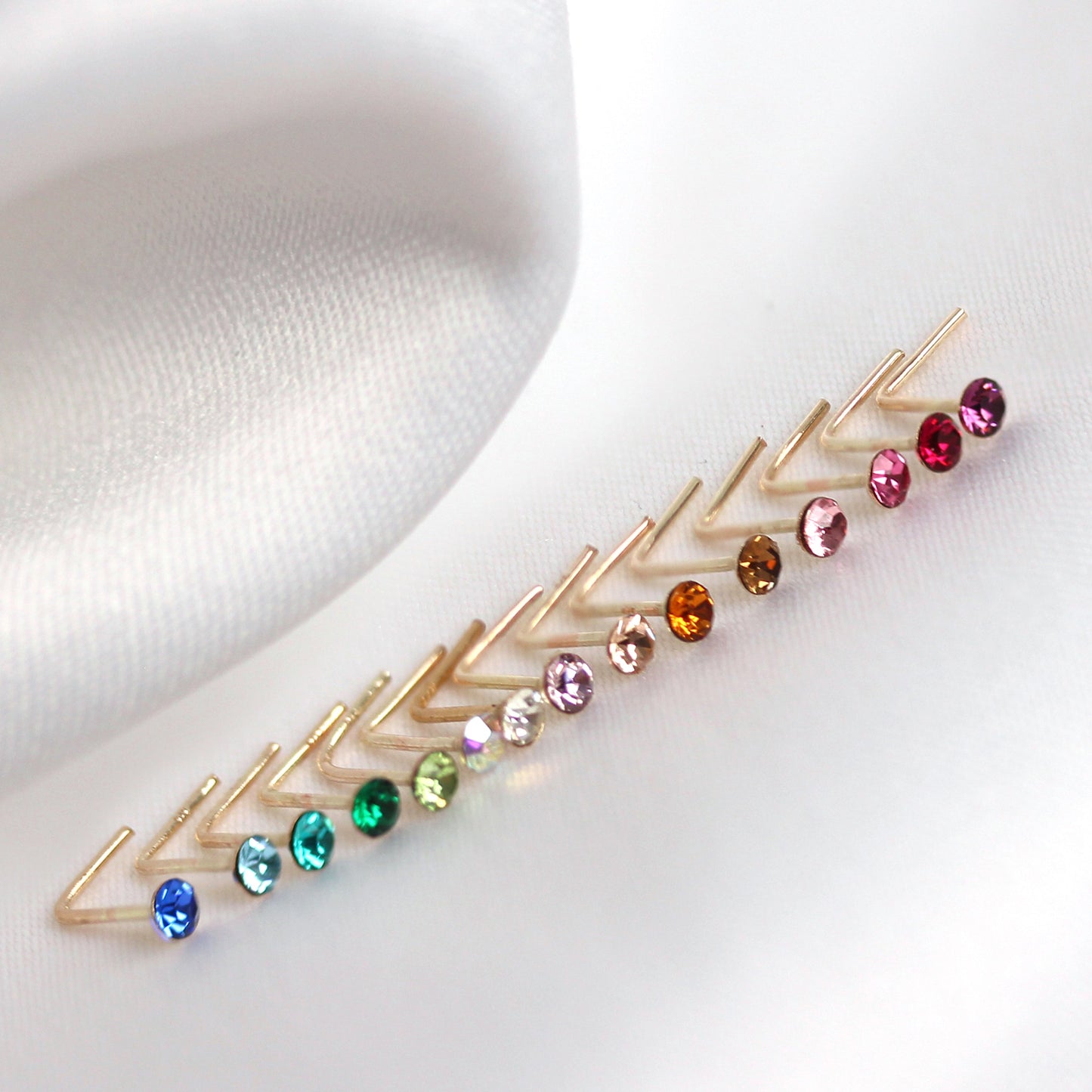 Piercing de nez en or jaune 9 carats avec cristal de 2 mm