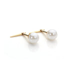 Boucles d'oreilles à tige Andralok en or jaune 9 carats avec perles artificielles