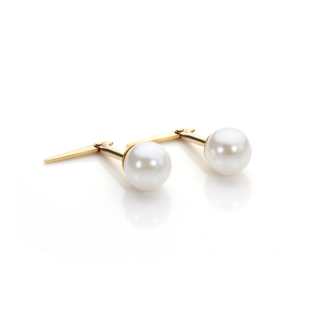 Boucles d'oreilles à tige Andralok en or jaune 9 carats avec perles artificielles