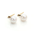 Boucles d'oreilles à tige Andralok en or jaune 9 carats avec perles de culture et pierre de naissance de juin