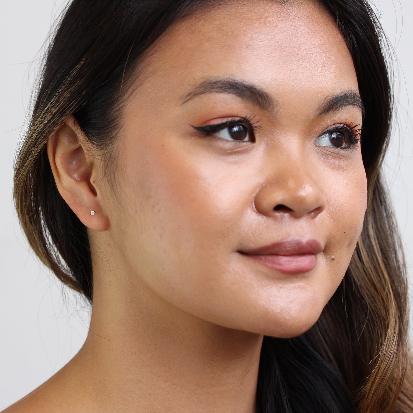 Boucles d'oreilles à tige en or 9 carats et diamants