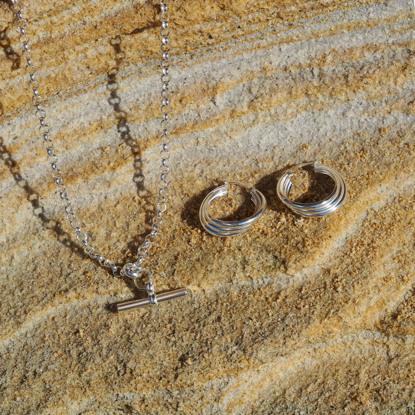 Boucles d'oreilles créoles rondes entrelacées en argent sterling à triple torsion