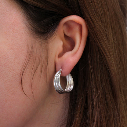 Boucles d'oreilles créoles rondes entrelacées en argent sterling à triple torsion