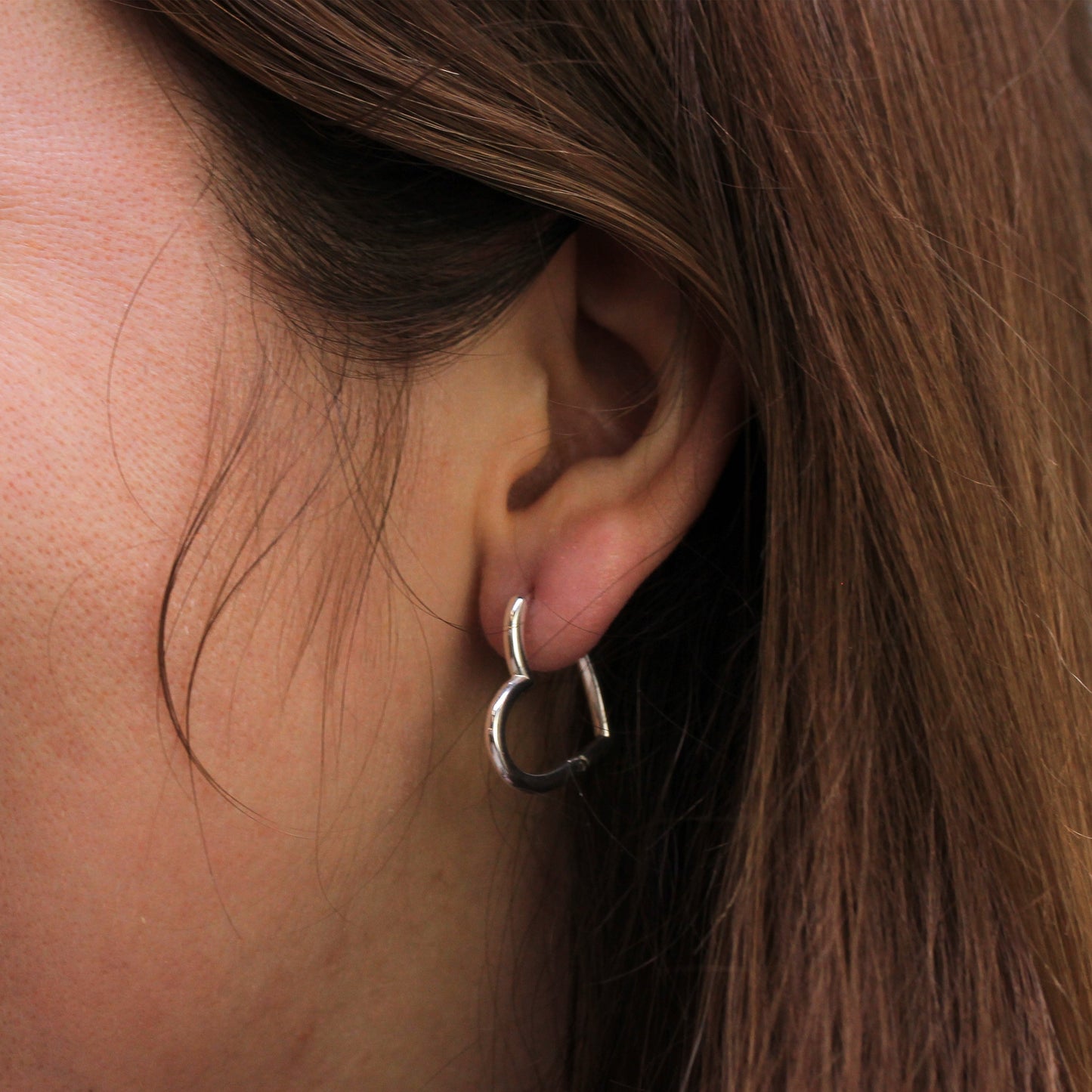 Boucles d'oreilles créoles en argent sterling en forme de cœur