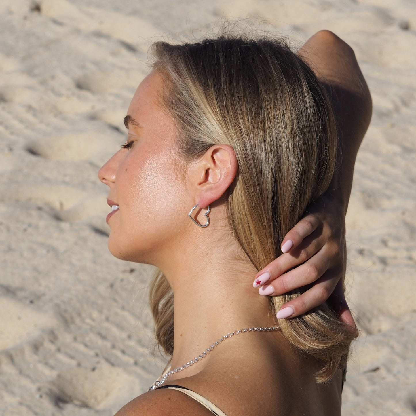 Boucles d'oreilles créoles en argent sterling en forme de cœur