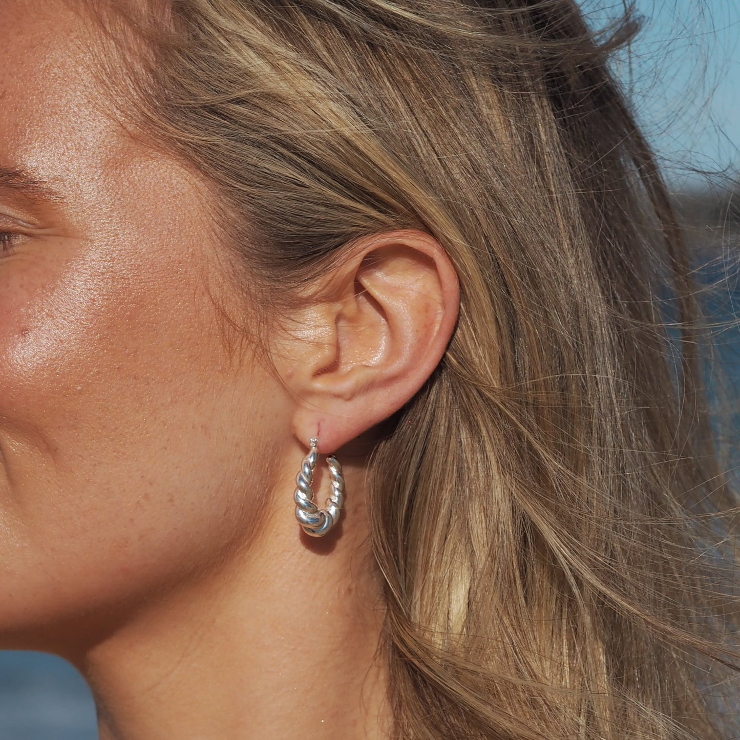 Boucles d'oreilles créoles en argent sterling avec corde torsadée