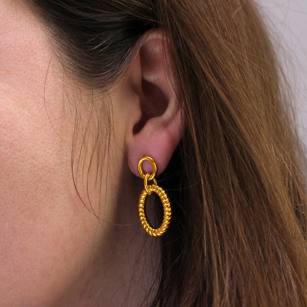 Boucles d'oreilles pendantes en argent sterling plaqué or avec double corde ovale torsadée